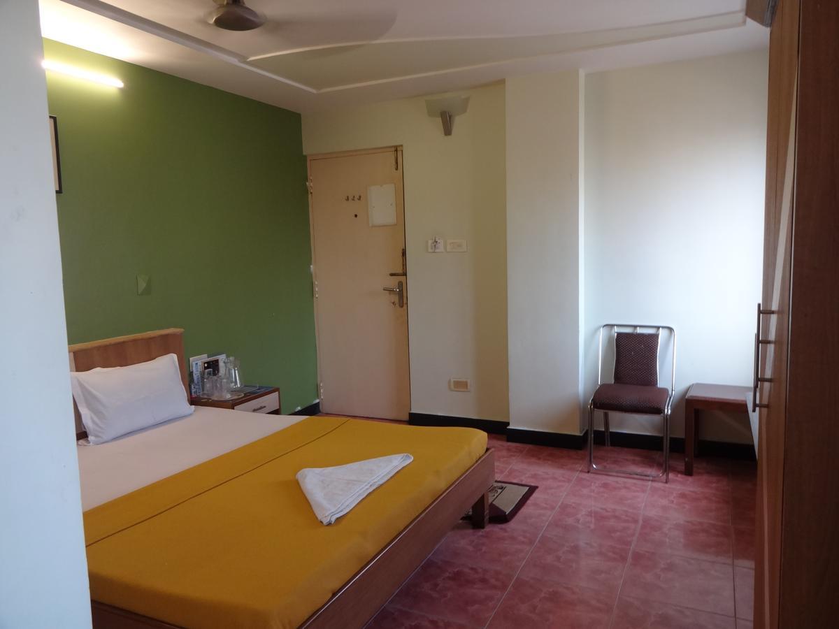 Hotel S R M Central Park チェンナイ エクステリア 写真